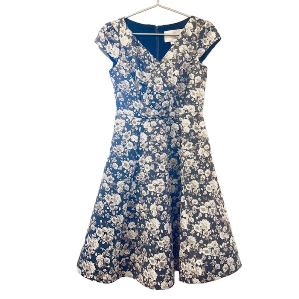 GAL MEETS GLAM FLORAL DRESS - Picture 1 of 4